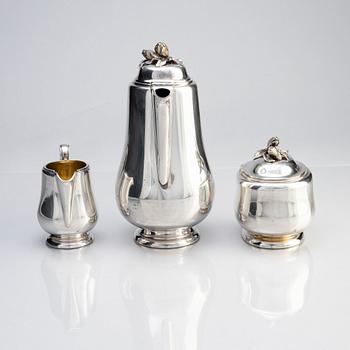 Kaffeservis, 3 delar, silver, handarbete/driven, design Oscar Brandtberg, W.A. Bolin, Stockholm 1946.