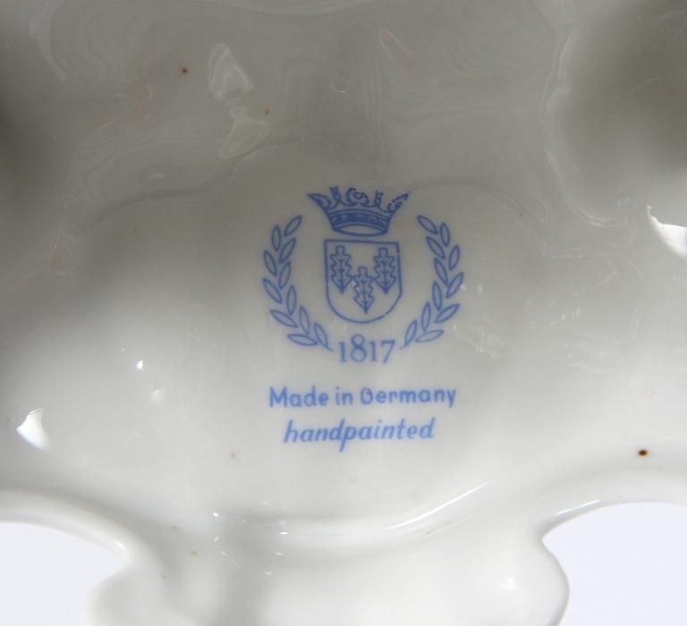 BORDSUPPSATS, 3 delar, porslin, rokokostil,
Tyskland.