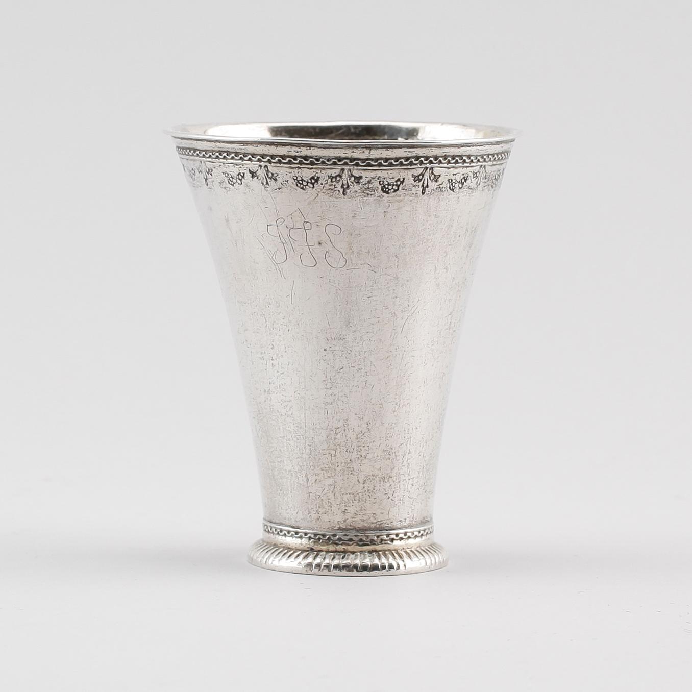 BÄGARE, silver, Henrik Adam Christiernin, Arboga 1740-1760. Vikt ca 60 g.