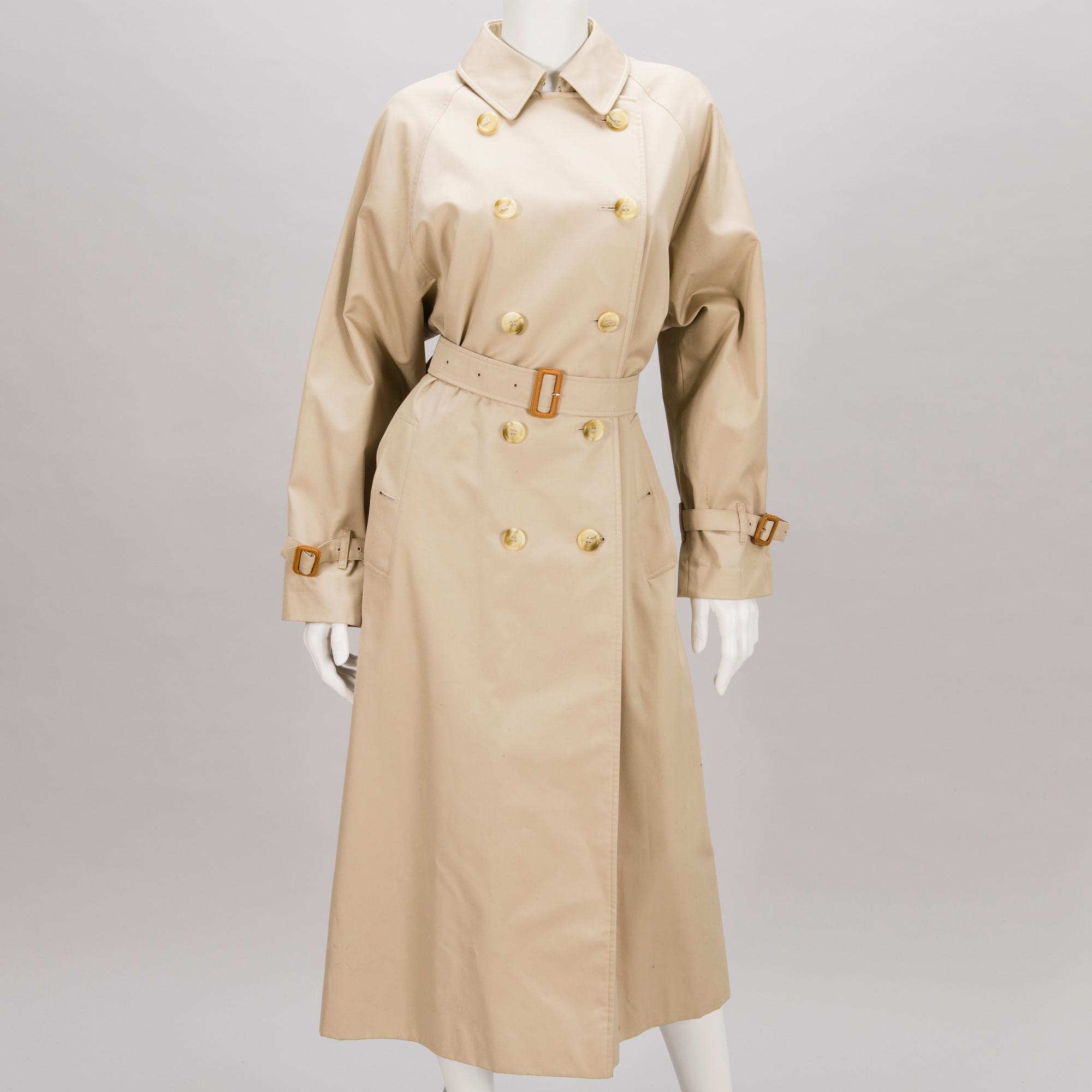 BURBERRY Vintage Long Trench Coat.