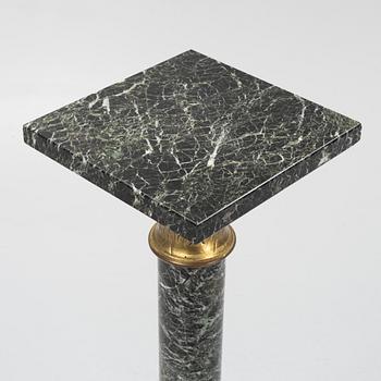 Piedestal, 1900-talets första hälft.