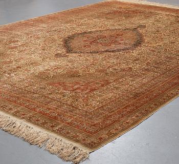 A CARPET, semi-antique/old Turkey, ca 326 x 220,5 cm.