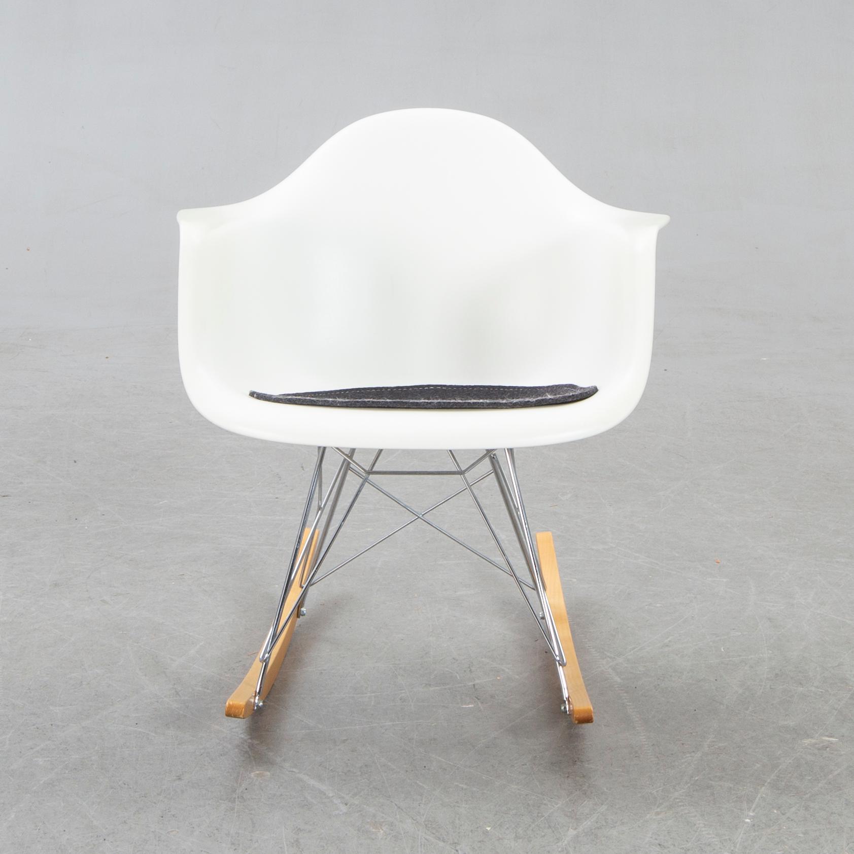 Charles and Ray Eames, gungstol, "RAR", Vitra 2004.