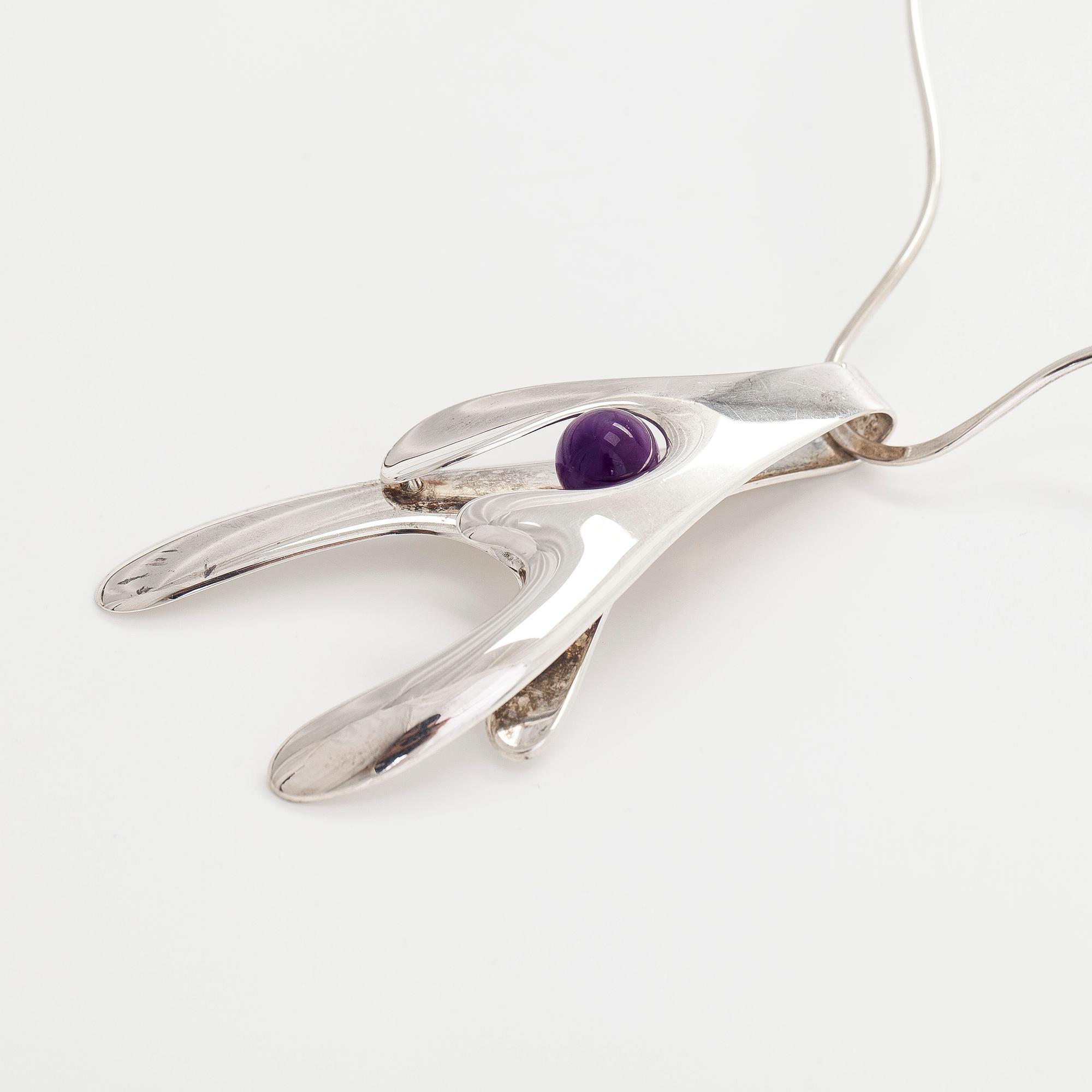 Elis Kauppi, necklace and ring, amethysts, silver, Kupittaan Kulta, Turku 1974.
