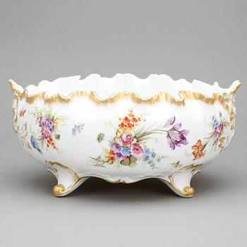 SKÅL, porslin, meissen/sevreliknande märke. 1900-tal.