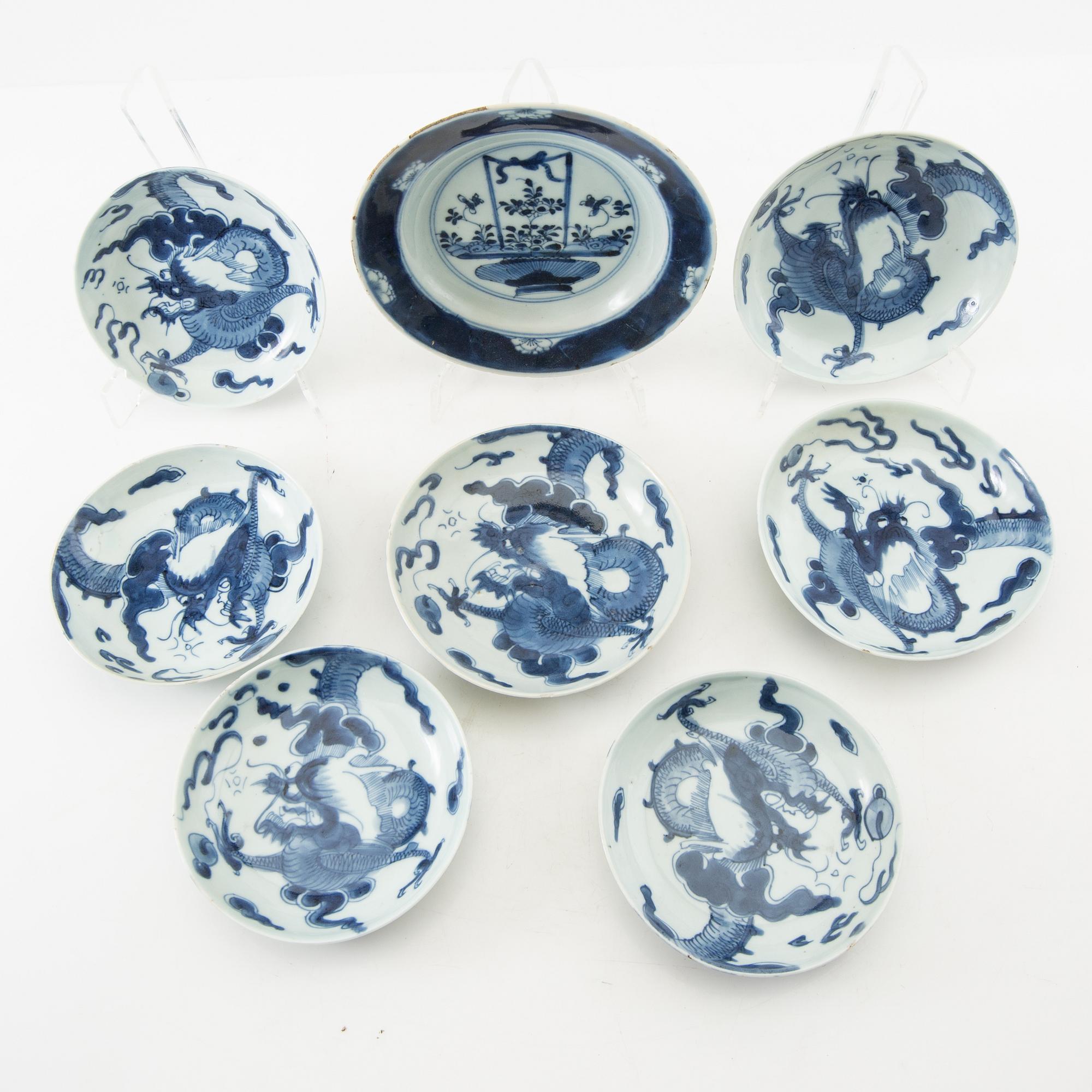 Fat, åtta stycken, olika. Qing dynastin.