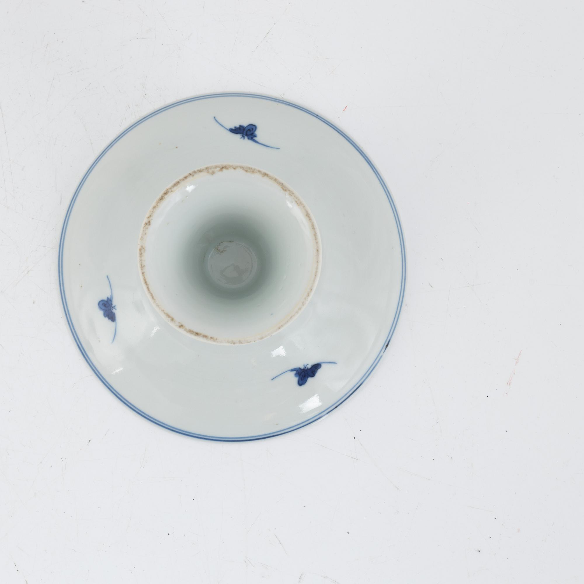 A blue and white Chinese stemcup, late Qing dynasty / around 1900.