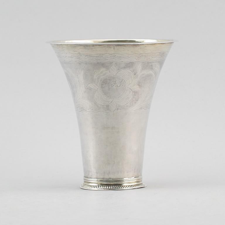 BÄGARE, silver, Andreas Hallberg, Kristianstad 1821. Vikt ca 96 g.