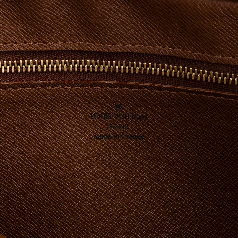 Louis Vuitton, väska, "Trocadero 27".