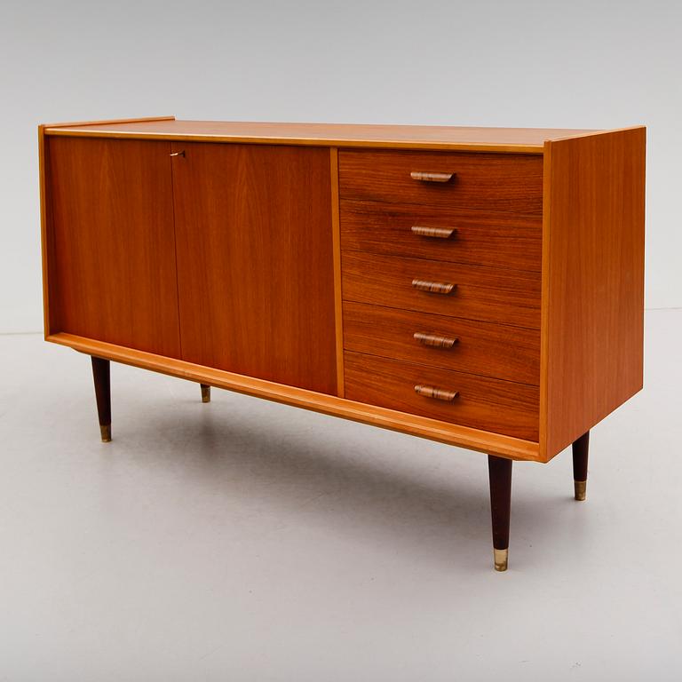 SIDEBOARD, 1900-talets andra hälft.