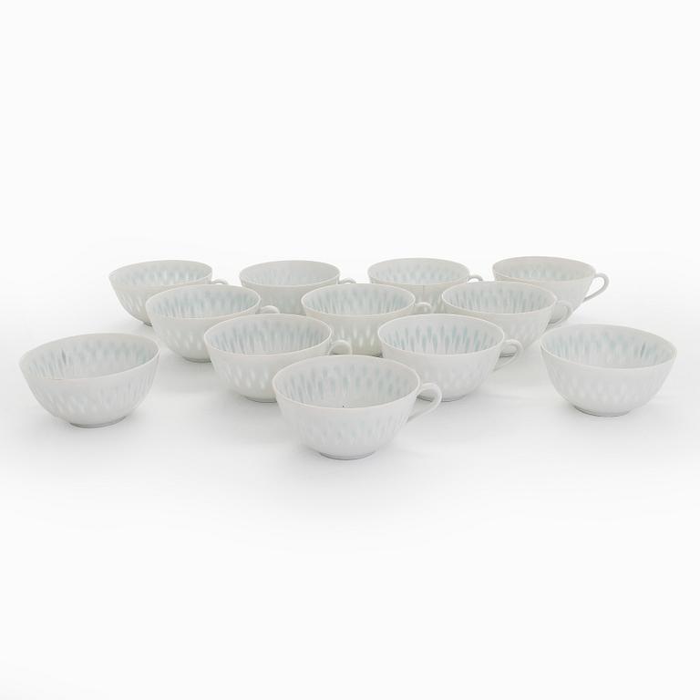 Friedl Holzer-Kjellberg, A set of 24-piece tea service, signed - F.H.Kj-. Arabia, Finland.