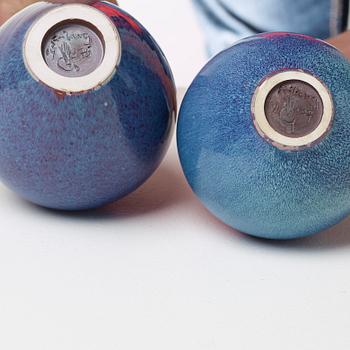 VASER, 2 st, stengods, Berndt Friberg, Gustavsberg Studio 1975 och 1977.