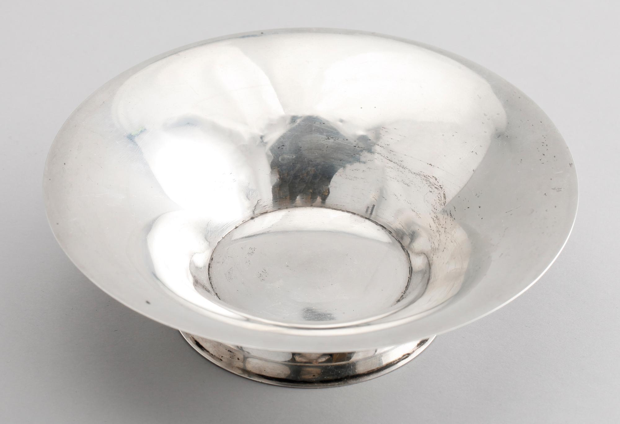 SKÅL, silver, Wiwen Nilsson, Lund 1929. Vikt 158 g.