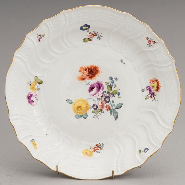 Two Meissen porcelain vases, a platter, an urn and a lidded box from the latter half of 20th century.