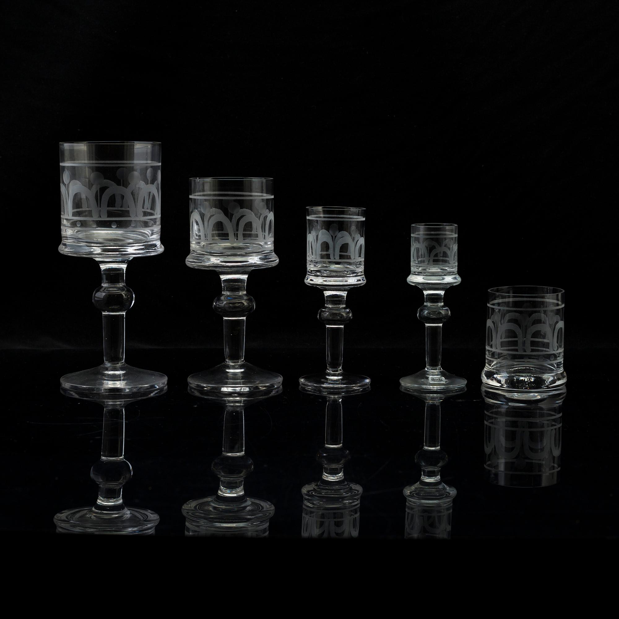 BERTIL VALLIEN, servis, 82 delar, glas, "Husar", Boda, 1970-tal.