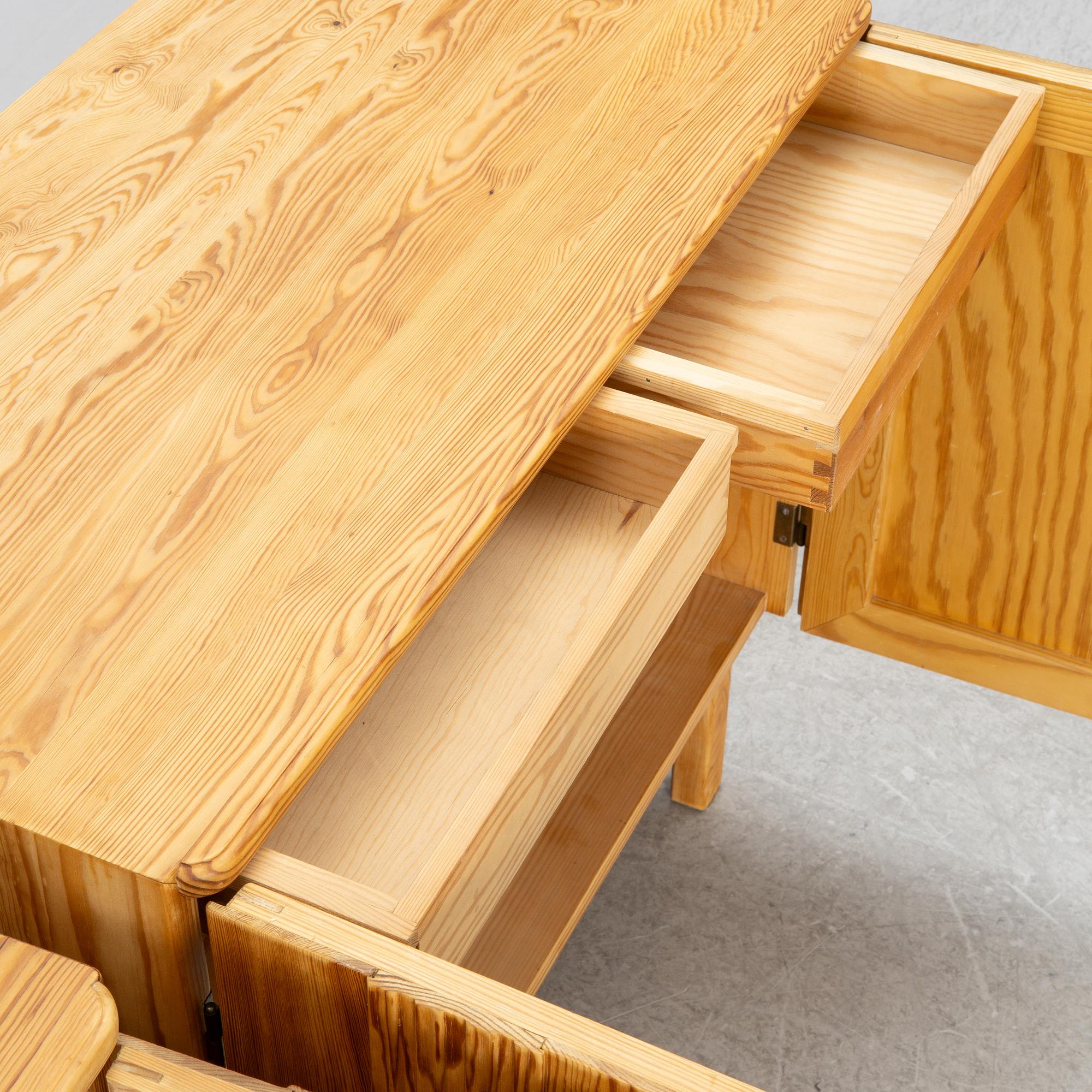 Göran Malmvall, skåp, ett par, "821", Svensk Fur.