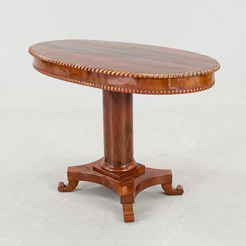 SALONGSBORD, nyrokoko, omkring 1800-talets slut.