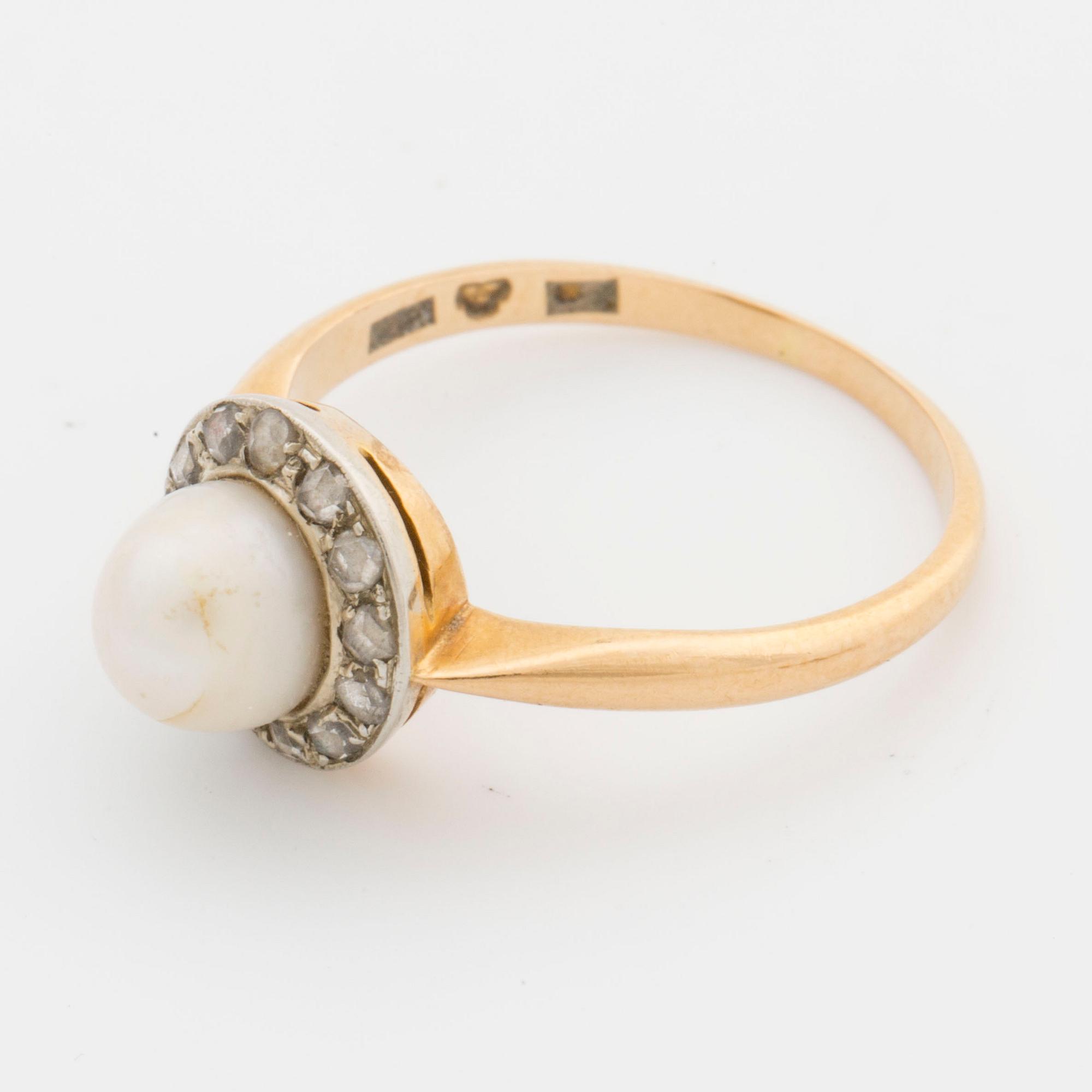 RING och ÖRHÄNGEN, 18K med odlade pärlor och rosenstenar. Skruvmekanism.