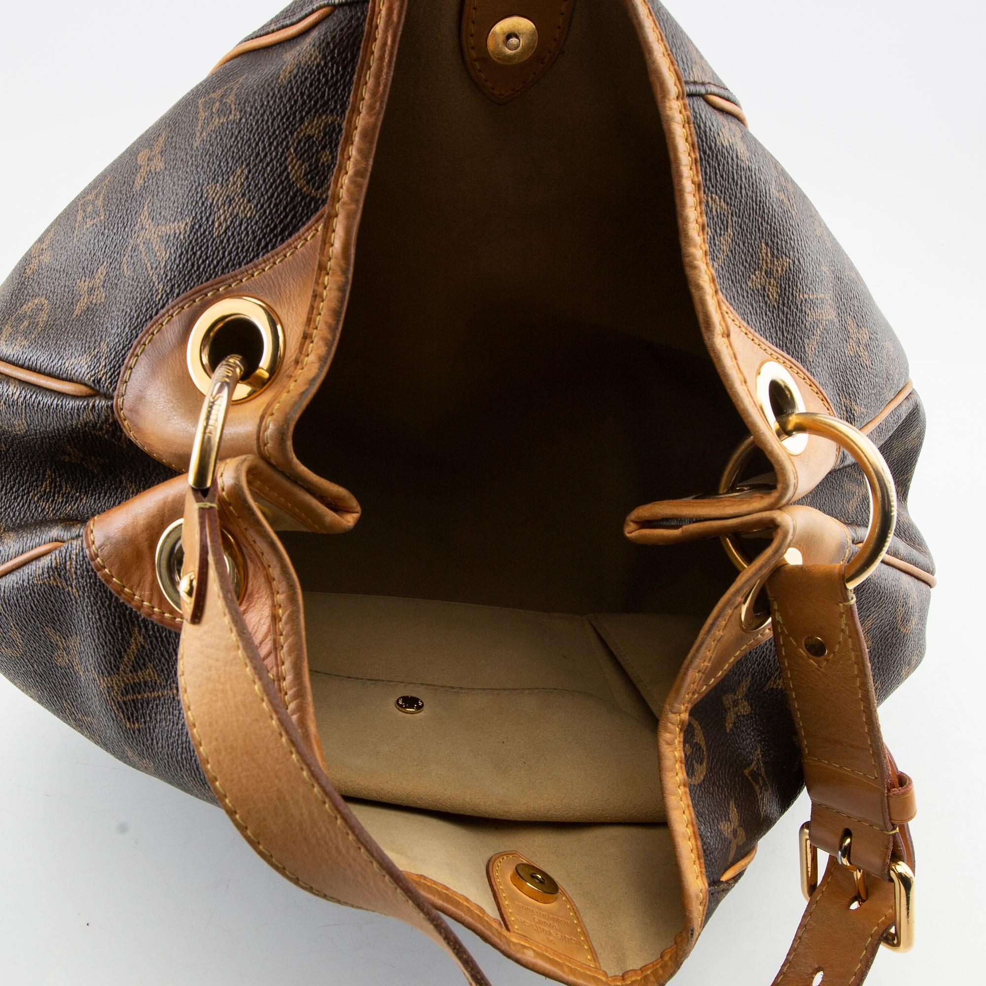 Louis Vuitton,