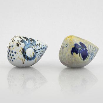 Lisa Larson, skulpturer, 8 st, småfåglar, stengods, Gustavsberg.