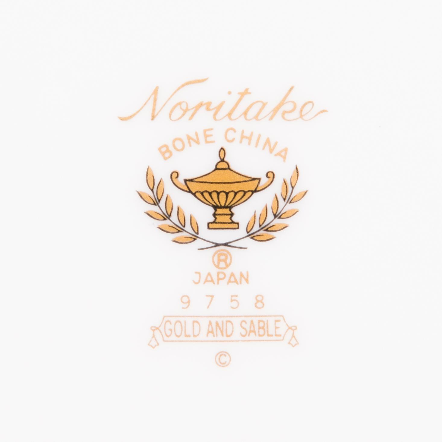 A Japanese 84-pcs Noritake porcelain coffee set and dinnerware from the end of the 20th Century.