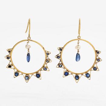 Earrings, 18K gold, seed pearls and sapphires.
