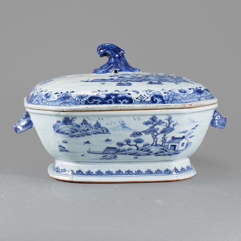 TERRIN, porslin, Kina, 1700-tal.