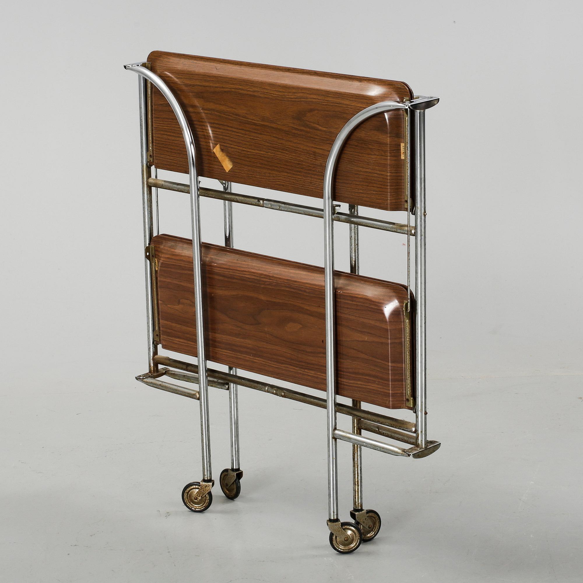 SERVERINGSVAGN, 1900-talets mitt.