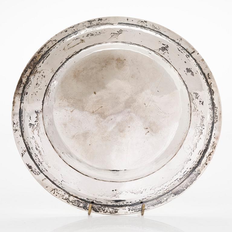 A Polish silver dish, Warsaw, maker's mark KG, 1920-63.