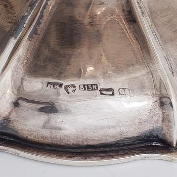 Gräddsnäcka och sockerskål, silver, Finland 1919 och 1921.