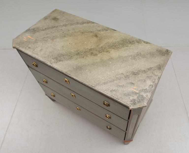 BYRÅ, gustaviansk stil, 1800-tal.