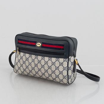Gucci, A vintage handbag.