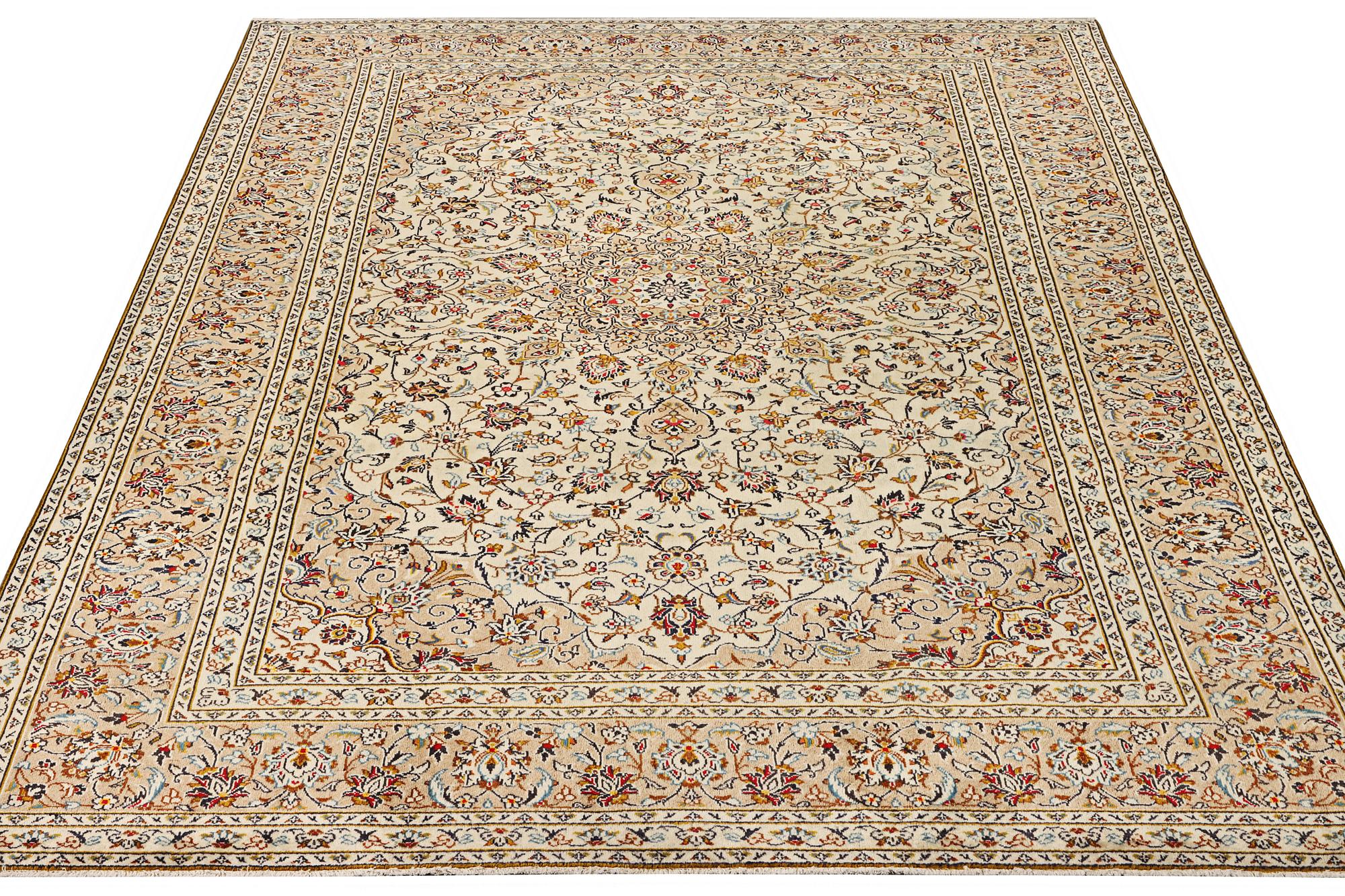 A Keshan carpet, c. 346 x 240 cm.