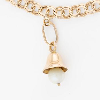 Armband, 18K guld med berlocker.