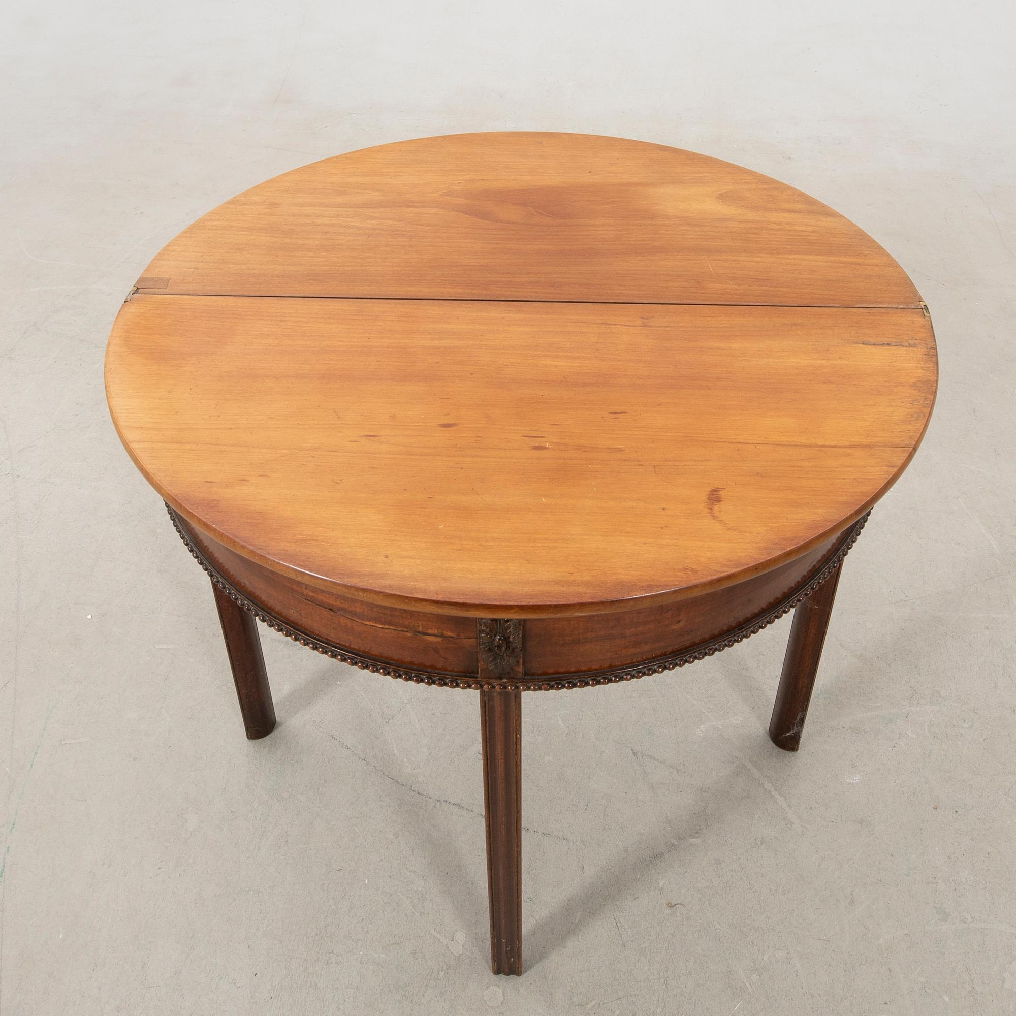 Game table, Late Gustavian around 1800.