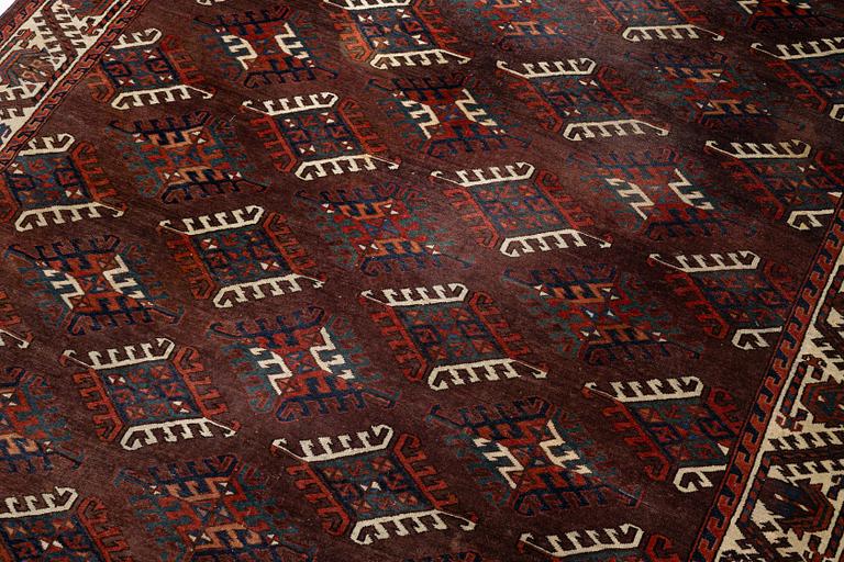 An antique Yomut main carpet, West Turkmenistan, c. 303 x 179 cm.
