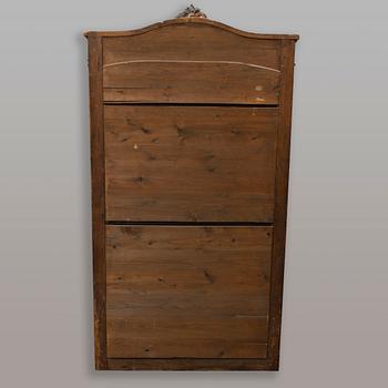 A full-length mirror from the late 19th century.