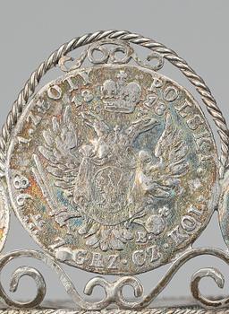 MINIATYRMÖBLER och STRYKJÄRN, 10 delar, silver, sekelskiftet 1900. Totalvikt 100 gr.