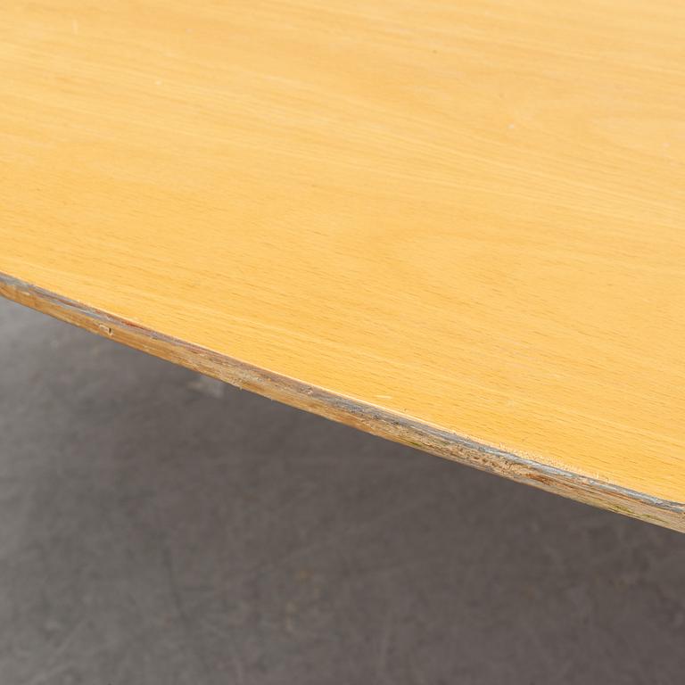 Piet Hein & Bruno Mathsson. A dining table "Super ellips", table top in birch. Labeled. Fritz Hansen.