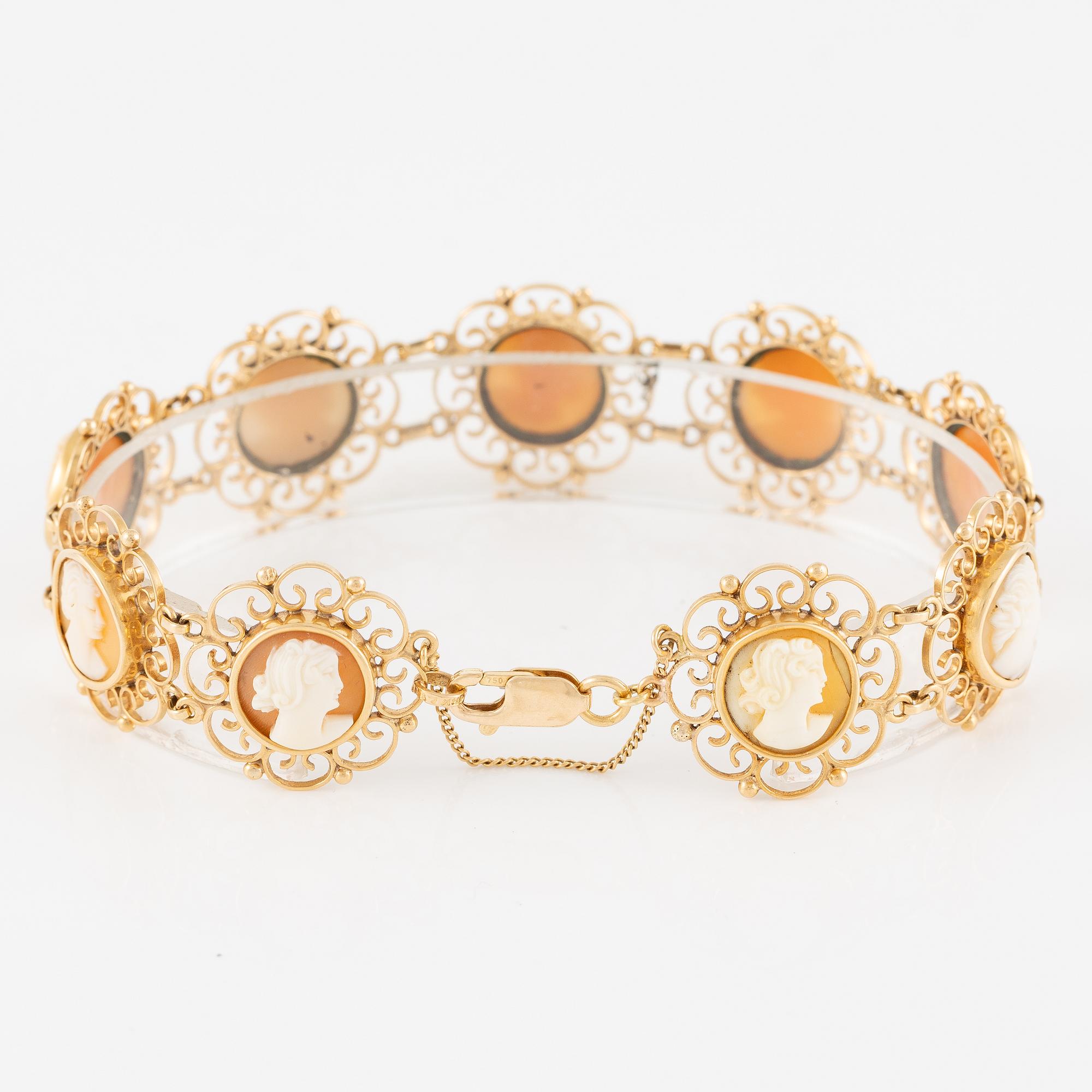 Armband, 18K guld med snäckskalscamé.