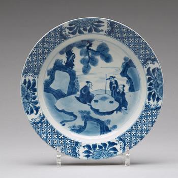 A set of six blue and white dinner plates, Qing dynasty, Kangxi (1662-1722).