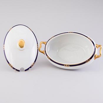 A 70-pcs set of dinnerware and for coffee, Arabia Finland 1932-1949.