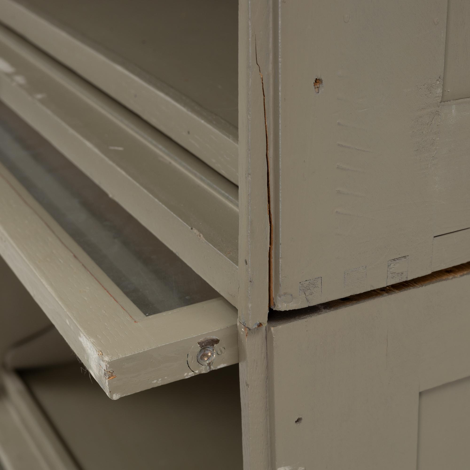 Arkivskåp / butikshylla, 1900-talets mitt.