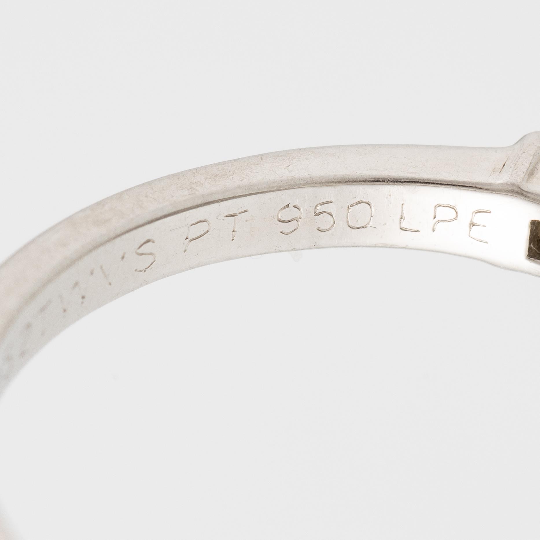 Ring platina med baguette- och runda briljantslipade diamanter, Emma Engelbert.