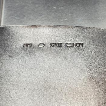 CIGARETTETUI och GLASÖGONFODRAL, silver, Tyskland resp. Finland, TÄNDSTICKSASK, silver och alpacka. 1910-och 1930-tal.