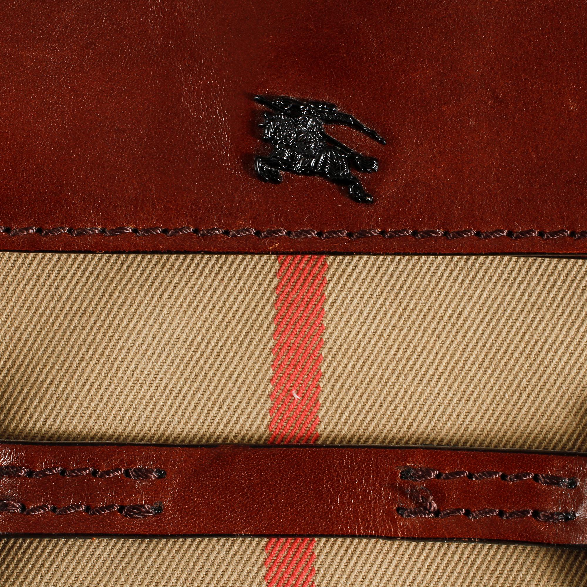 VÄSKA, Burberry.