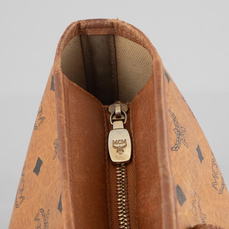 MCM, bag.