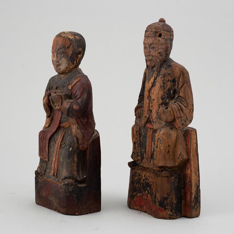SKULPTURER / DEKORELEMENT, 2 st, målat trä, Kina, 1800-tal.