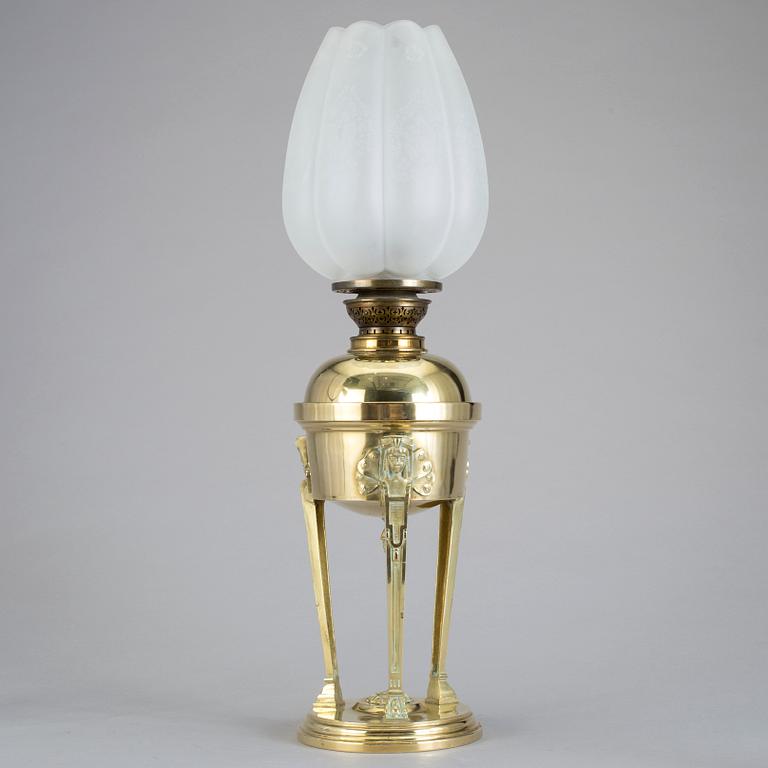 FOTOGENLAMPA, jugend, möjligen Gusum, tidigt 1900-tal.