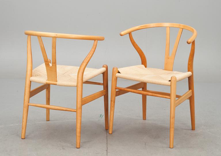 KARMSTOLAR, 2 st. Y-stolen , Hans J. Wegner för  Carl Hansen & Son, Danmark, 1900-talets slut.